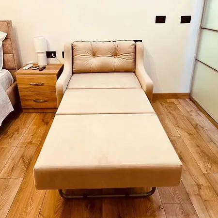 Comfy In Center 티라나