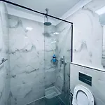 Comfy In Center Apartament